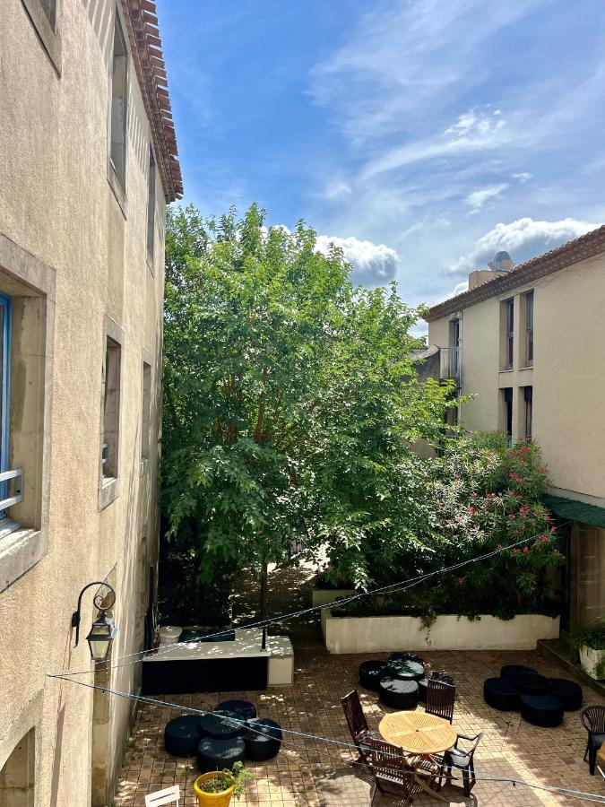 Hostel Coeur De Cite Carcassonne Bagian luar foto